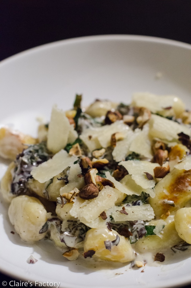 Gnocchis maison, chou kale, parmesan et noisettes 